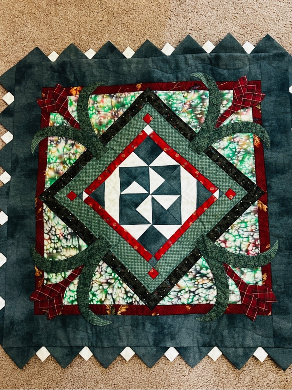 Spinning Crocus Handmade Green and Red Quilted Decorative Wall Hanging